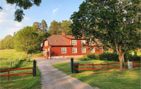 Three-Bedroom Holiday Home in Mantorp, Mantorp